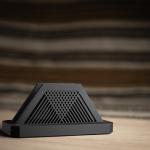 Vert Laptop Stand – moderner vertikaler Laptopständer für mehr Platz auf dem Schreibtisch