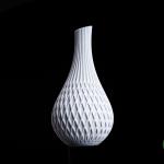 Apex Vase – Moderne Designvase mit geometrischer Struktur