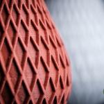 Apex Vase – Moderne Designvase mit geometrischer Struktur