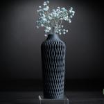 Apexis Vase – Moderne Designvase mit fließender Struktur
