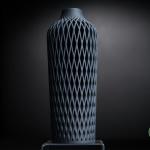 Apexis Vase – Moderne Designvase mit fließender Struktur