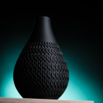 Echo Vase – Moderne Designvase mit rhythmischer Struktur