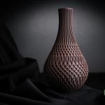 Inflect Vase – Moderne Designvase mit fließender Geometrie