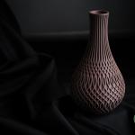 Inflect Vase – Moderne Designvase mit fließender Geometrie