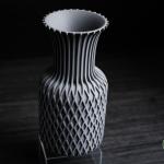 Juno Vase – Minimalistische Designvase mit eleganter Form