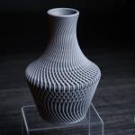 Lucid Vase – Moderne Designvase mit klarer, harmonischer Struktur