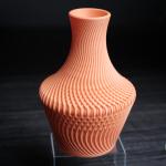 Lucid Vase – Moderne Designvase mit klarer, harmonischer Struktur
