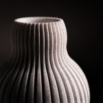 Nimbus Vase – Elegante Designvase mit weicher, fließender Struktur