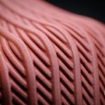 Quench Vase – Moderne Designvase mit kraftvoller Struktur