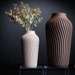Radiate Vase – Moderne Designvase mit strahlenförmiger Struktur