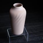 Radiate Vase – Moderne Designvase mit strahlenförmiger Struktur
