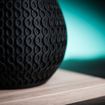 Solstice Vase – Moderne Designvase mit weicher, harmonischer Struktur