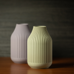 Strata Vase – Designvase mit architektonischer Schichtstruktur
