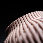 Vellis Vase – Elegante Designvase mit klarer Linienführung