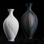 Wisp Vase – Moderne Designvase mit strukturierter Oberfläche